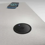 Bestseller Konnektor-rejtett elosztó VersaCharger vezeték nélküli töltő 15W Fekete / Csiszolt Fekete