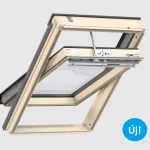 Akciós ár Velux, Napelemes tetőablak GGL MK06 306630 3-rétegű üveg, lakkozott fa, 78x118 cm