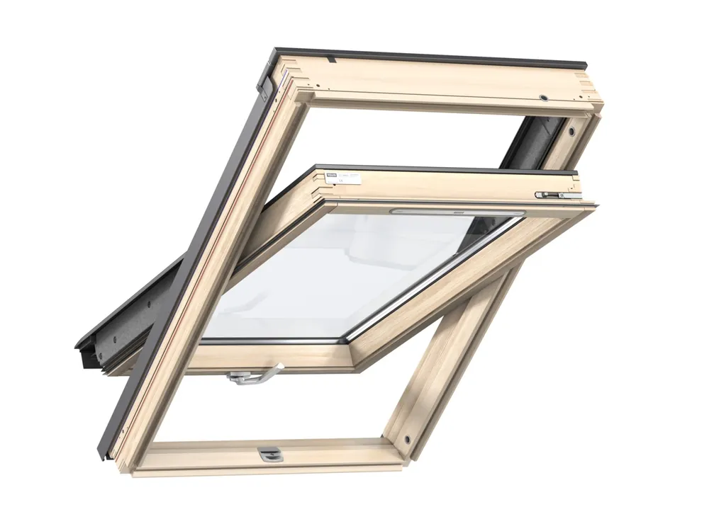 Velux, Tetőtéri ablak, GLL PK08 1064B, 3-rétegű üvegezés, lakkozott fa, 94x140 cm Árcsökkenés
