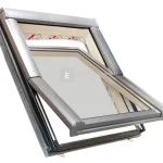 Roto R45 H WD 54x78 cm, billenő fa tetőtéri ablak, hőszigetelt Árengedmény
