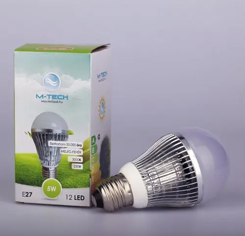 M-Tech E27 Global 12 LED SMD 5W, High Power, 230V, 400Lm Meleg Fehér 3000K, MTL404 led izzóM-tech Gyors kiszállítás