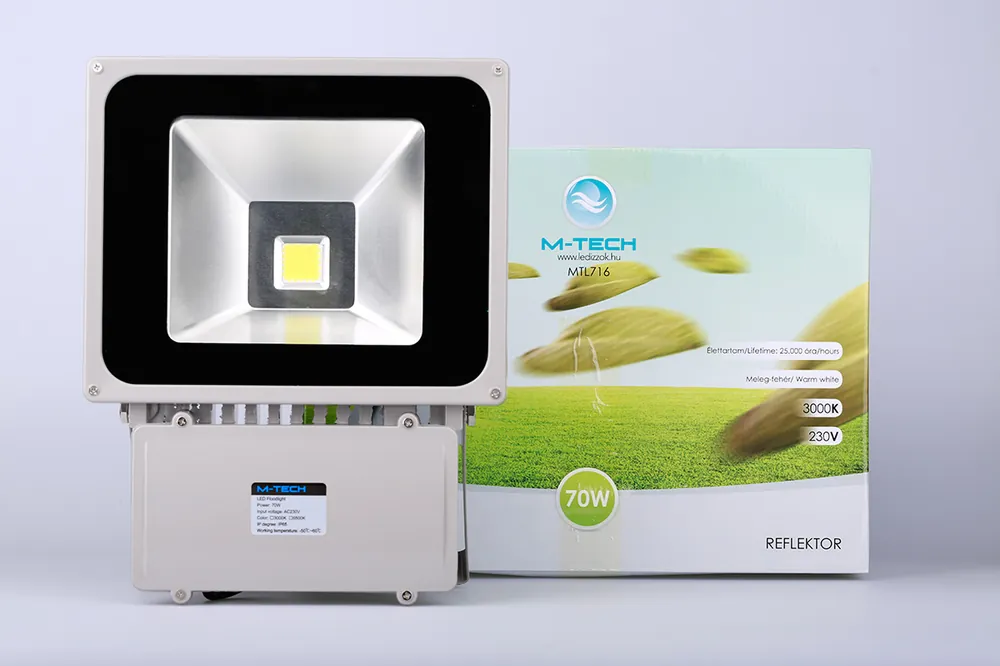 Csak ma M-Tech 70W 6300lm, 230V, IP65, 3000K, meleg fehér reflektor MTL716M-tech